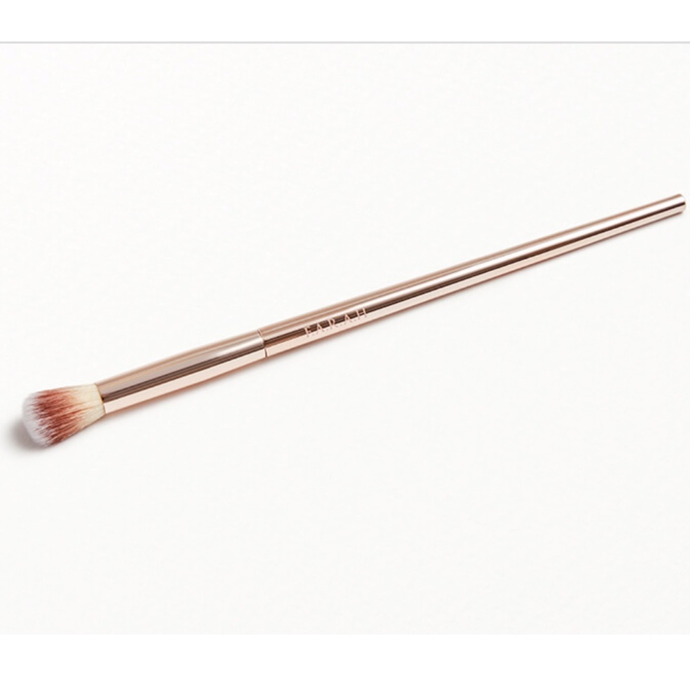 New and Sealed F.A.R.A.H Eye Contour Brush
